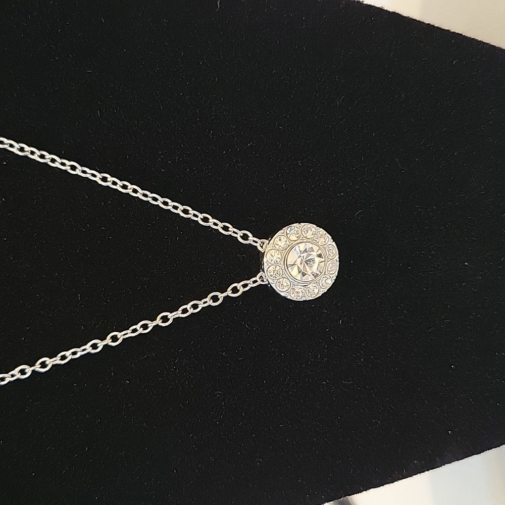 NWT Cookie Lee Crystal Silver tone Necklace